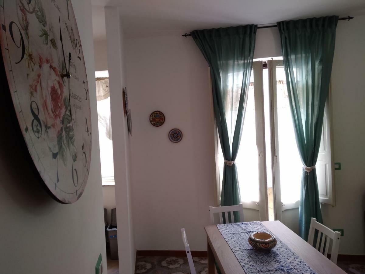 Una Scala Dal Centro Agrigento Exteriör bild