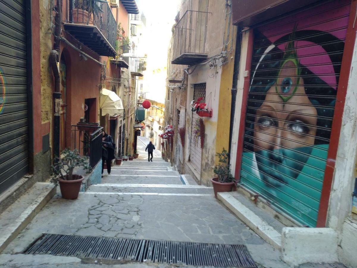 Una Scala Dal Centro Agrigento Exteriör bild