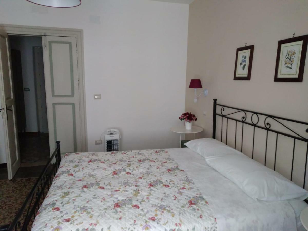 Una Scala Dal Centro Agrigento Exteriör bild