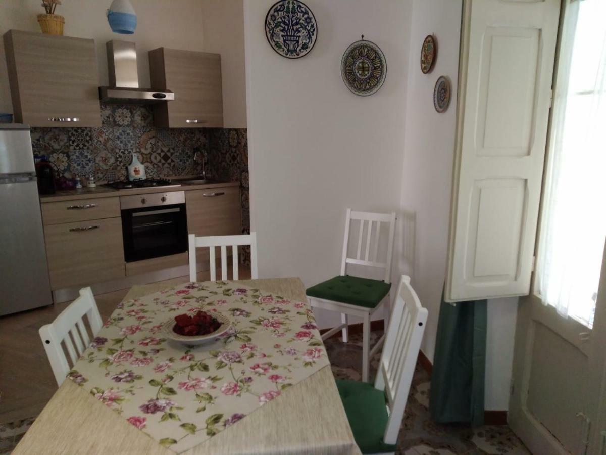Una Scala Dal Centro Agrigento Exteriör bild